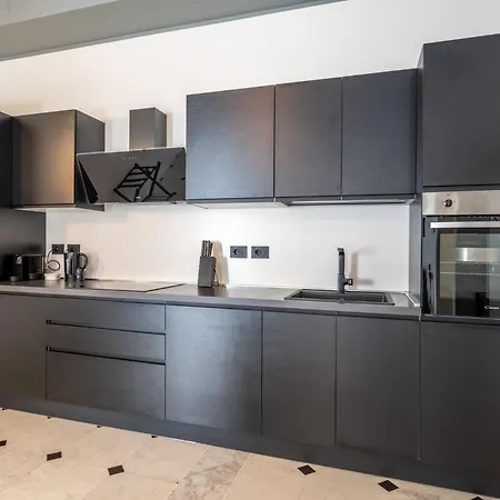 Giada Luxury In Centre